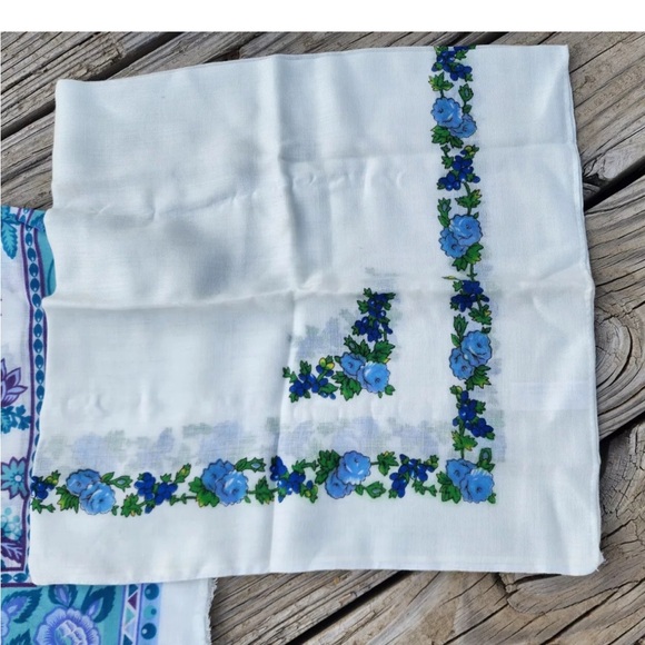 5 Vintage Headscarves White Floral Assorted colors Bundle 29X29 - Picture 3 of 7